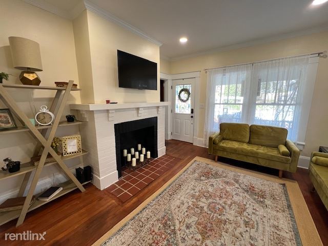 Building Photo - 2 br, 1 bath House - 702 5th Ave