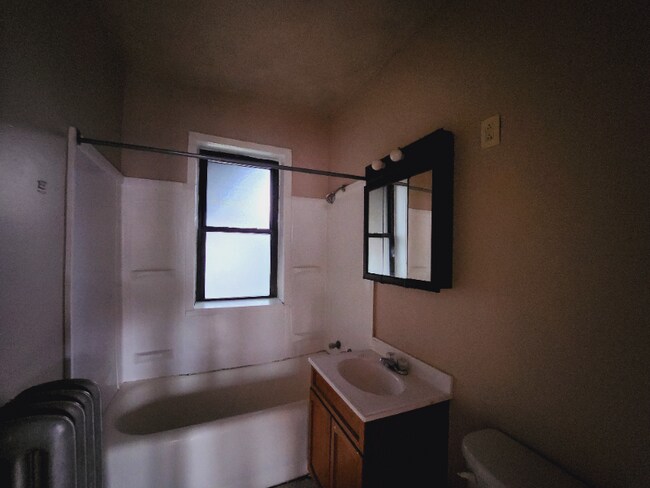 Foto del edificio - 418 W 70th St