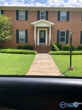 Building Photo - 8204 Willowbrook Cir SE