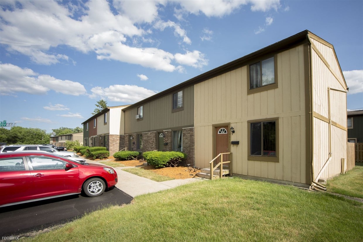 4924 Oakbrook Dr, Lansing, MI 48910 Townhome Rentals in Lansing MI