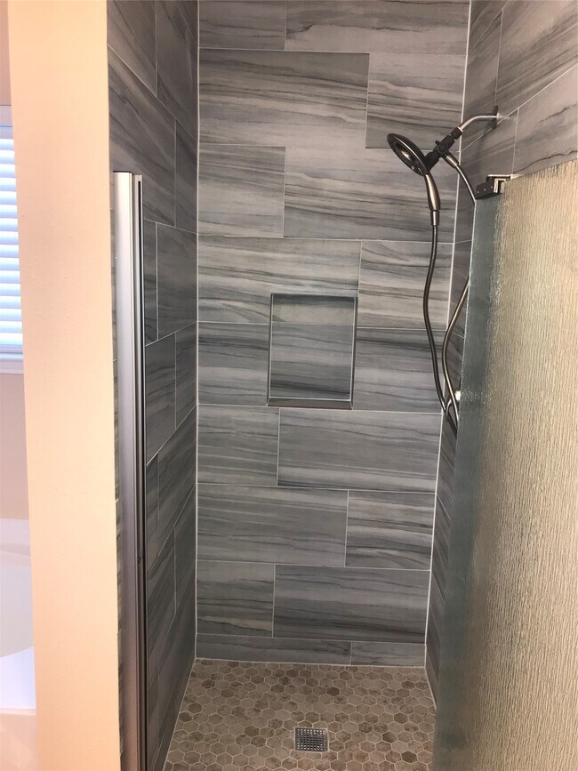 Foto del edificio - 2844 Morningmist Ln