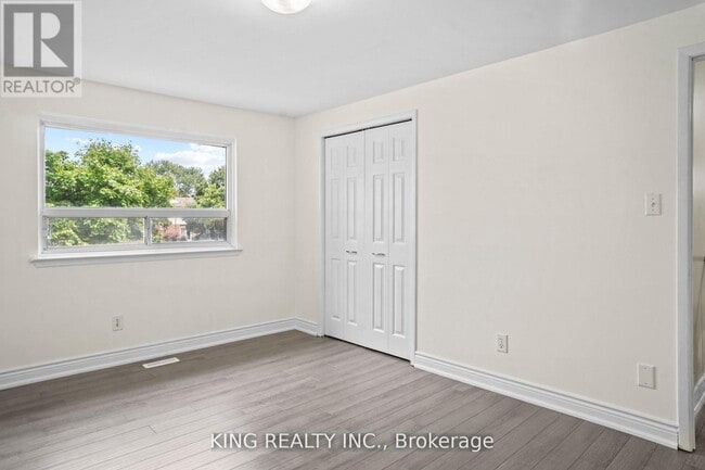 Building Photo - 16 Wimbledon Ct