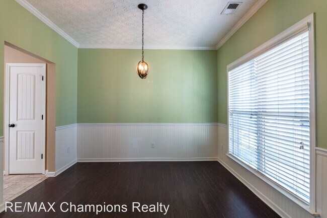 Building Photo - 3 br, 2.5 bath House - 5020 Sand Hill Dr