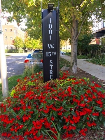 Foto principal - 1001 W 15th St