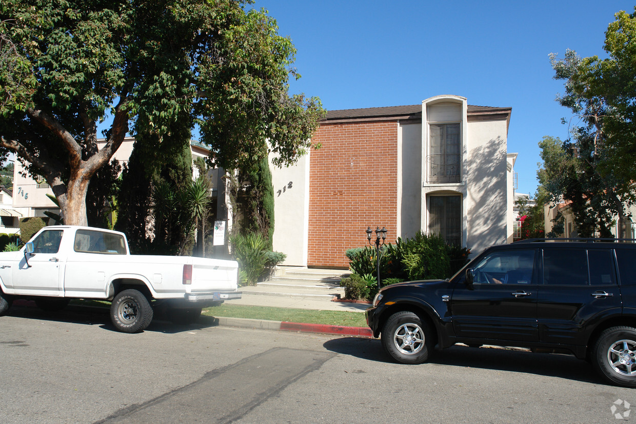 Primary Photo - El Dorado Apartments