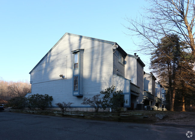 Building Photo - Hubbard Park Condominiums