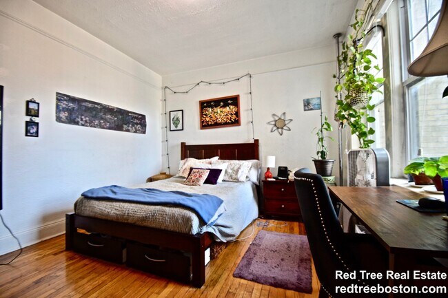 Foto del edificio - 1691 Commonwealth Avenue