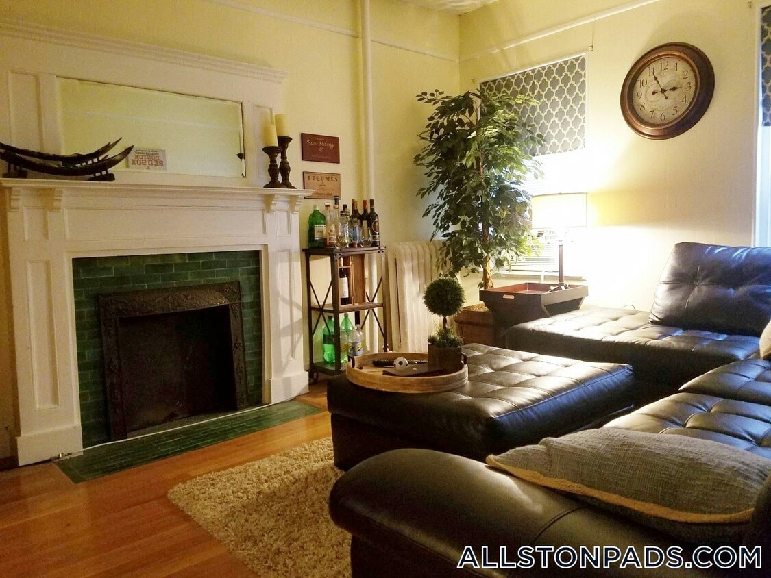 Primary Photo - 1307 Commonwealth Ave