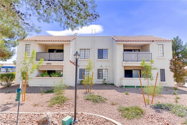 Building Photo - 4884 Nara Vista Way
