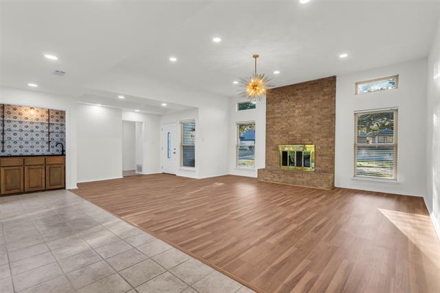 Foto del edificio - 512 Arbor Brook Ln