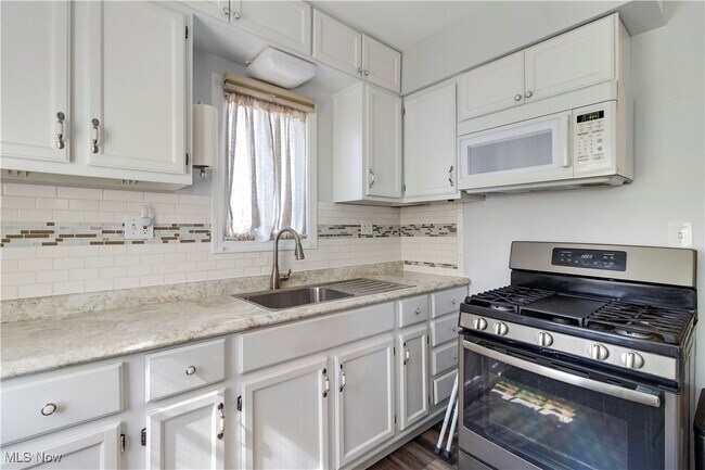 Foto del edificio - 2084 Wascana Ave