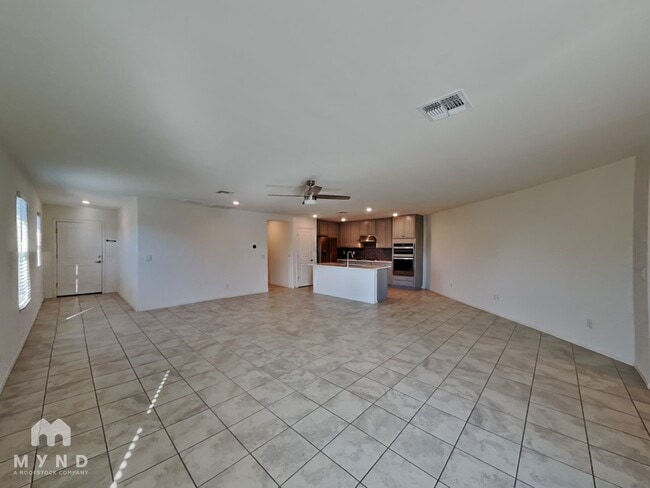 Building Photo - 10761 W Wexford Ln