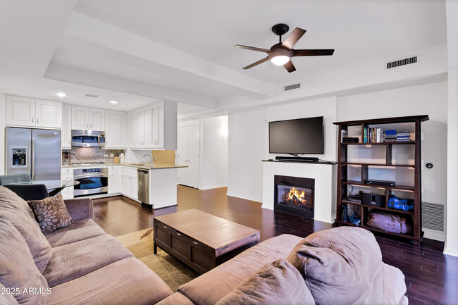 Foto del edificio - 7131 E Rancho Vista Dr