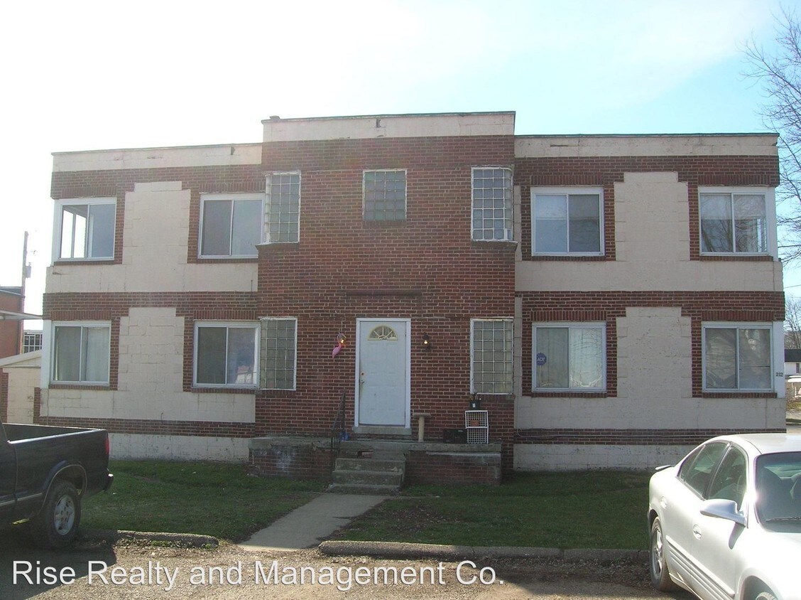 Primary Photo - 212 N Pierce Ave