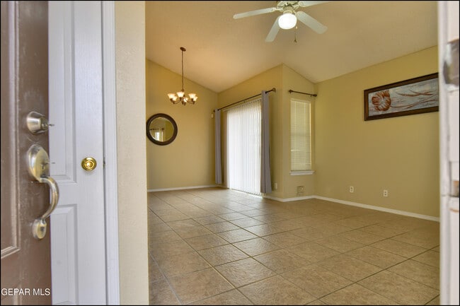 Foto del edificio - 683 Teichelkamp Dr