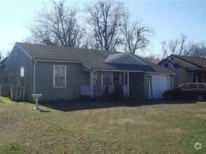 Building Photo - 2417 W Cherokee Ave