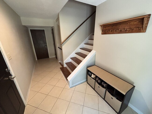 Foto del edificio - 1609 Gateway Dr