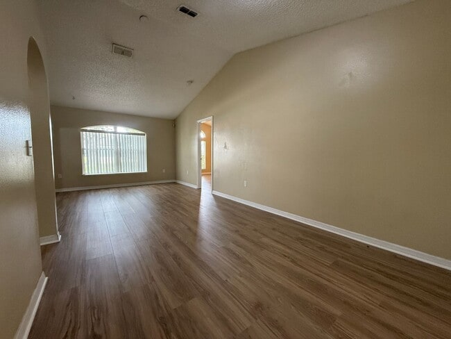 Building Photo - COMING SOON: Charming Home in Prime Deltona Neighborhood