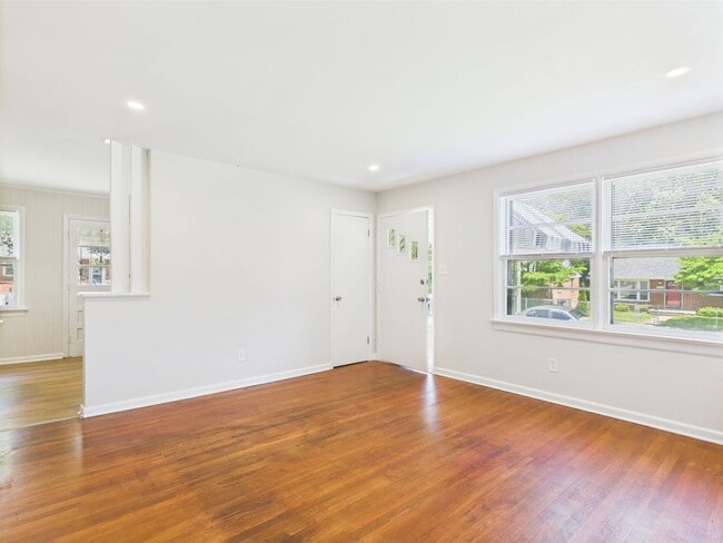 Foto del edificio - 5601 Campbell Ave