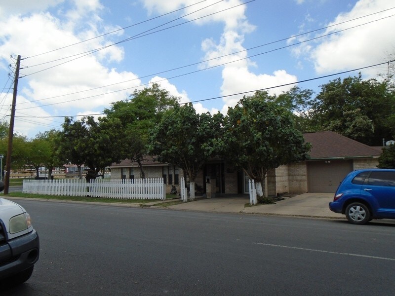 Building Photo - 1720 Galveston Ave