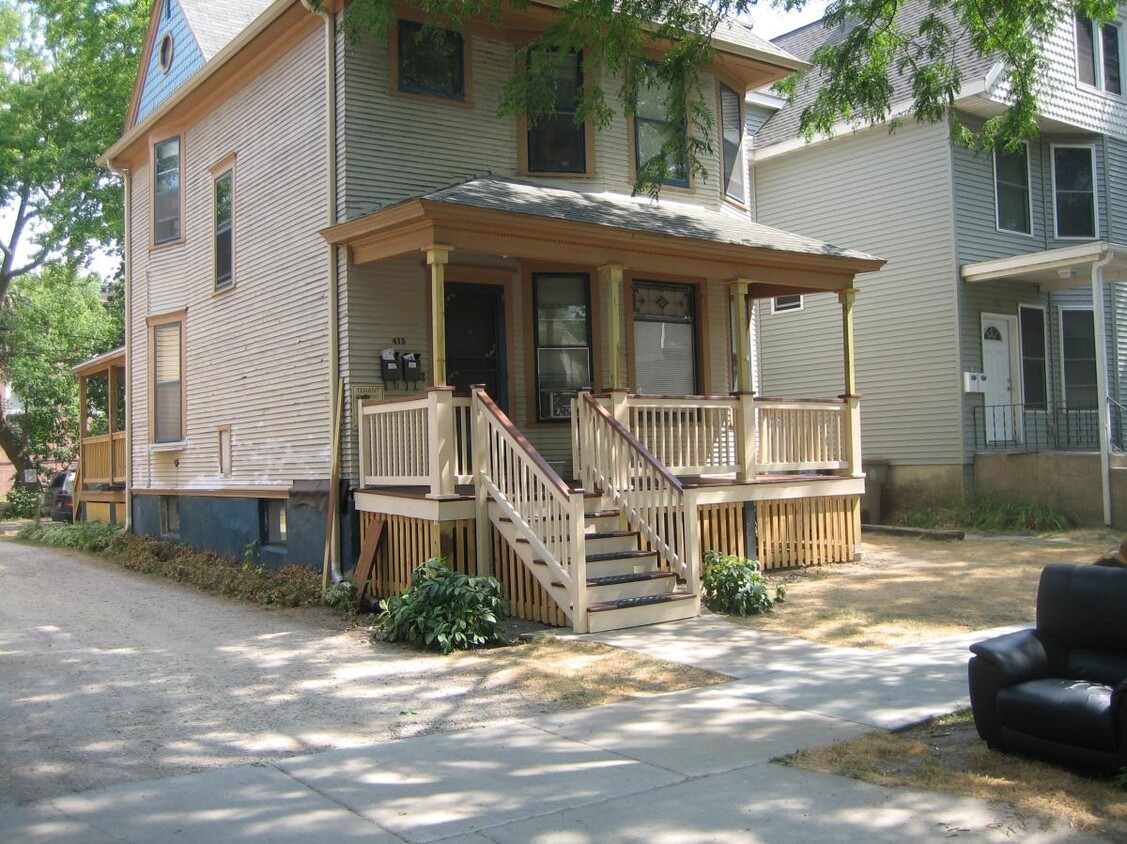 Front of House - 415 W Doty St