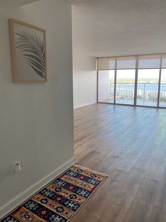 18021 Biscayne Blvd Unit 1804, Aventura, FL 33160 Condo for Rent in