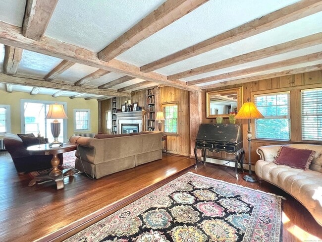 Building Photo - 301 Haviland Rd