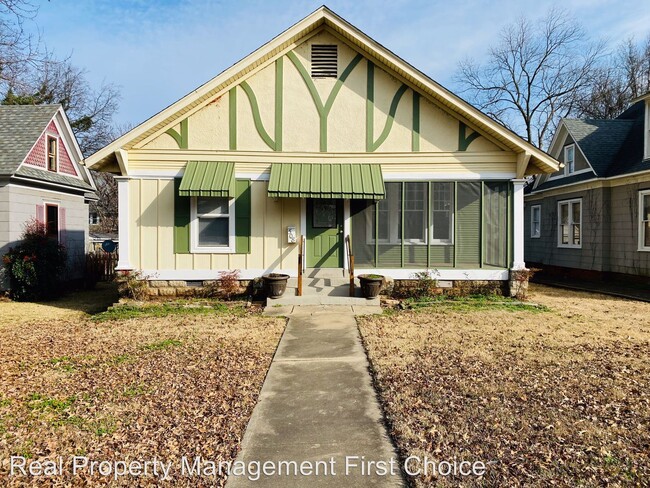 Building Photo - 3 br, 1 bath House - 508 May Ave
