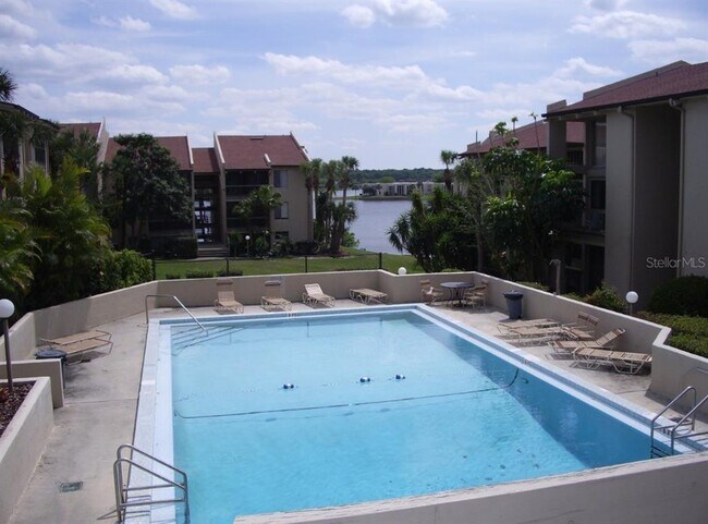 Building Photo - 618 Orange Dr