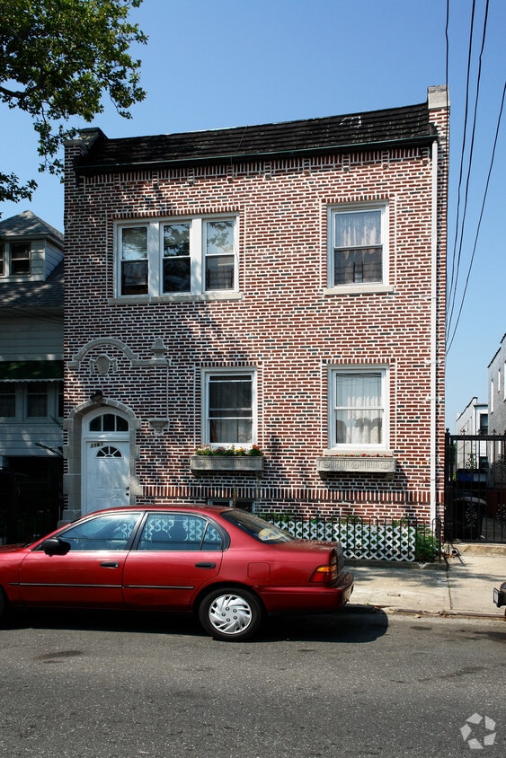Building Photo - 1161 Leland Ave