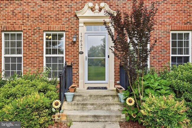 Foto del edificio - 17037 Loftridge Ln