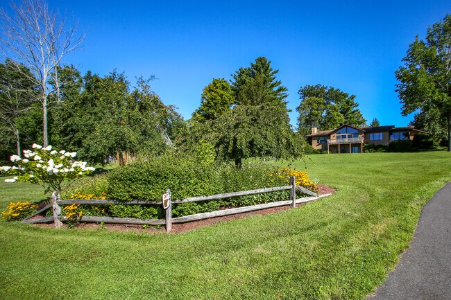 Foto del edificio - 37 Kalliste Hill