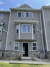 Building Photo - 6032 Park Ridge Rd