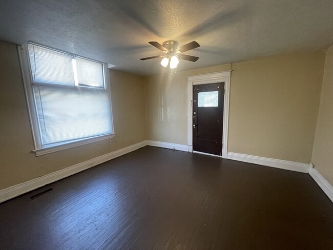 Building Photo - 1-Bedroom Newport, KY