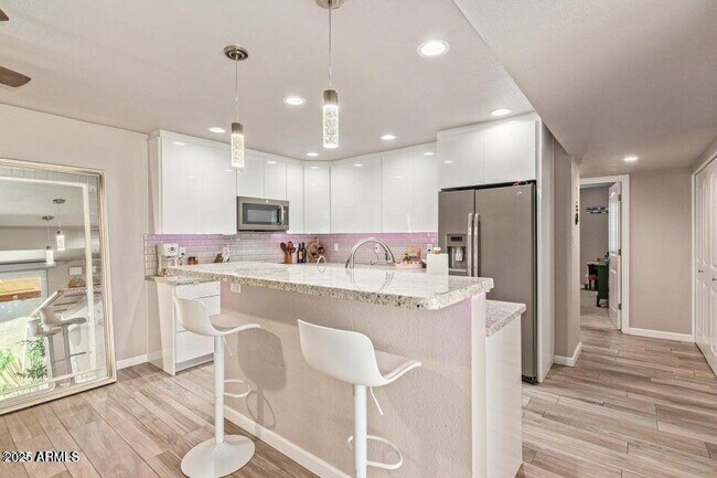 Foto del edificio - 5913 E Thomas Rd