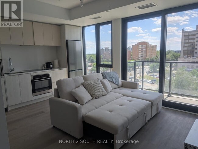 Building Photo - 3009 Novar Rd