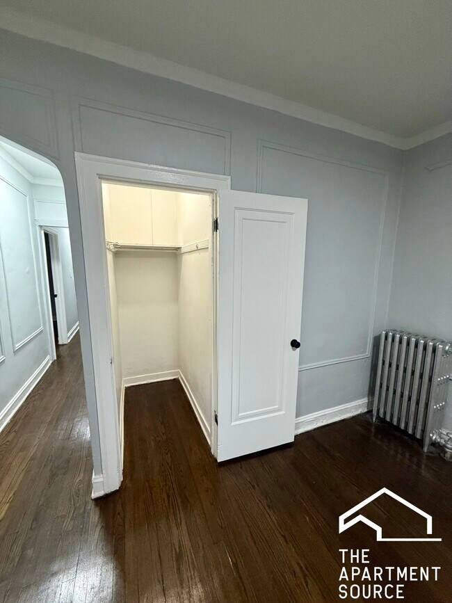 Foto del edificio - 5244.5 South Drexel Ave. Unit 1N