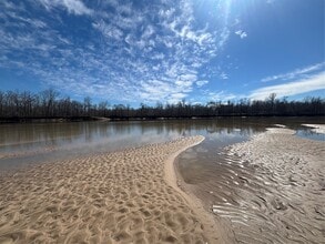 Building Photo - 492 Trinity Rd