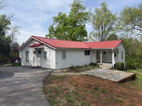 Building Photo - 740 Finn Long Rd
