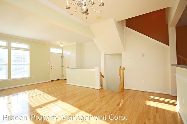 Building Photo - 339 Rolkin Rd
