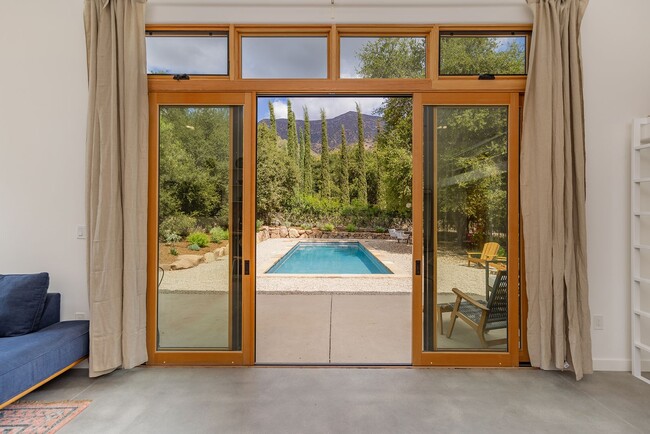 Foto del edificio - Ojai hideaway!