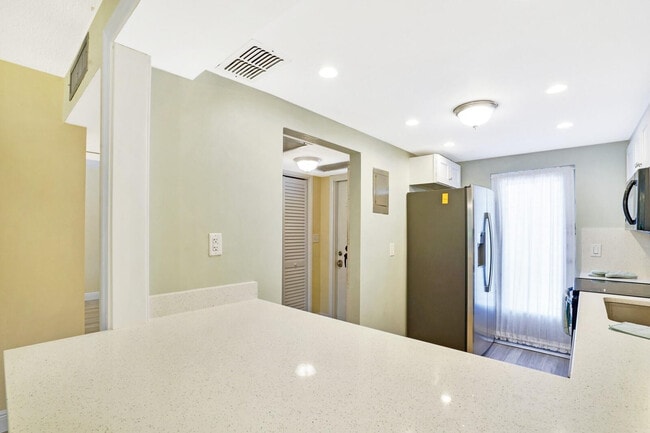 Foto del edificio - 4500 N Federal Hwy