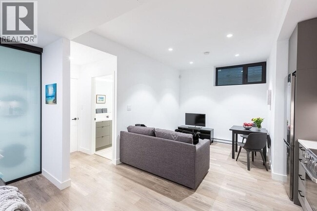 Building Photo - 3256 W 16th Ave