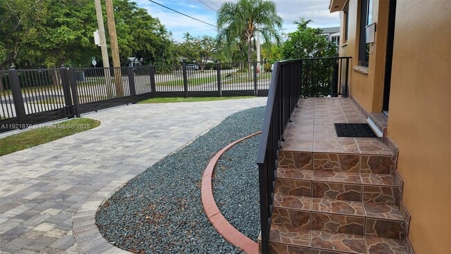 Foto del edificio - 8010 SW 16th St