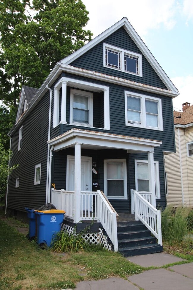 Building Photo - 17 O'Neil St