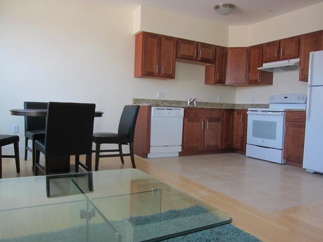 Foto del edificio - 505 Pleasant St