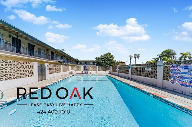 Foto del edificio - 11823 Lakewood Blvd