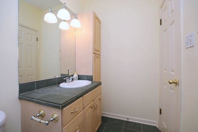 Foto del edificio - 7299 Regency Square Ct
