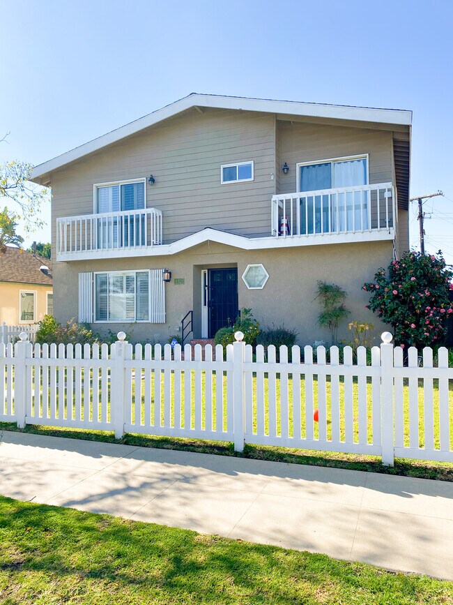 Foto del edificio - 8321 Rayford Dr