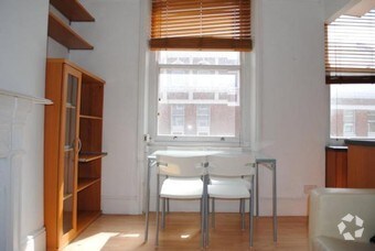 Foto principal - 300 S Santa Fe Ave